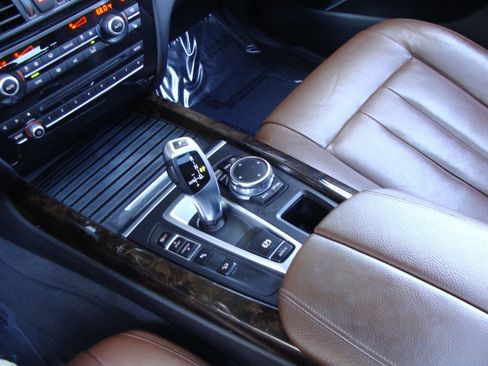 Used 2015 BMW X5 xDrive35i image 18