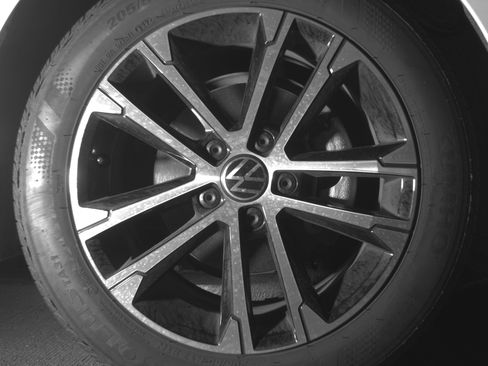 Used 2025 Volkswagen Jetta Sport image 13