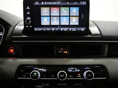 Used 2023 Honda Pilot Touring image 21