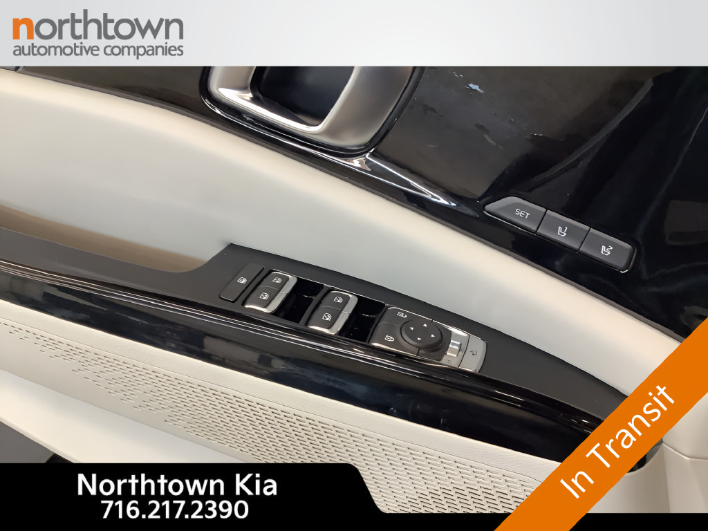 Certified 2023 Kia Carnival SX FWD image 31