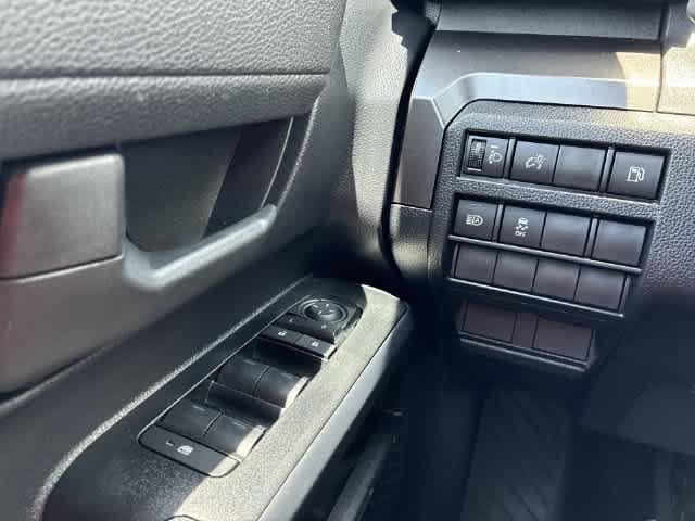 Used 2025 Toyota 4Runner SR5 AWD/4WD image 40