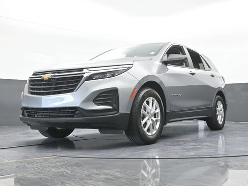 Used 2023 Chevrolet Equinox LS FWD image 53