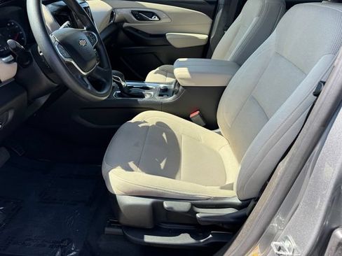 Certified 2023 Chevrolet Traverse LS FWD image 17