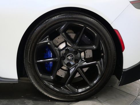 Used 2023 Maserati MC20 Coupe RWD image 11