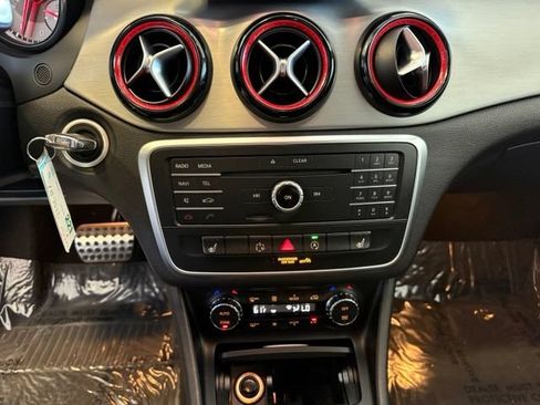Used 2015 Mercedes-Benz CLA 250 image 17