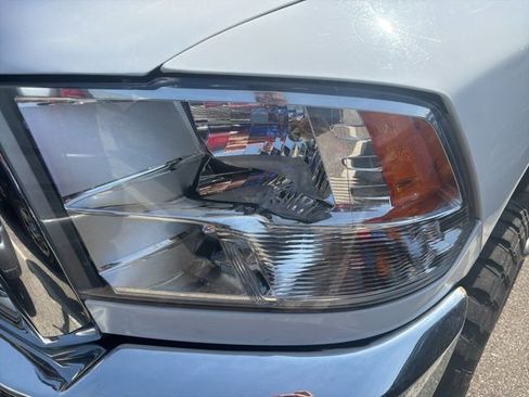 Used 2018 RAM 3500 Tradesman w/ Chrome Appearance Group image 7