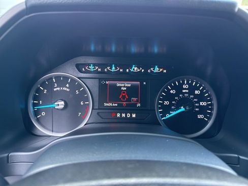 Used 2021 Ford Expedition XLT image 18