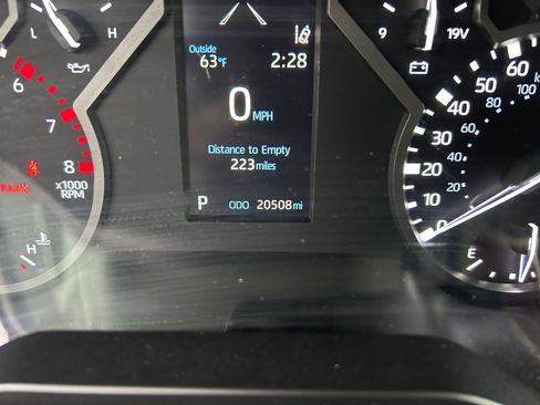 Used 2022 Toyota Tundra Limited image 16