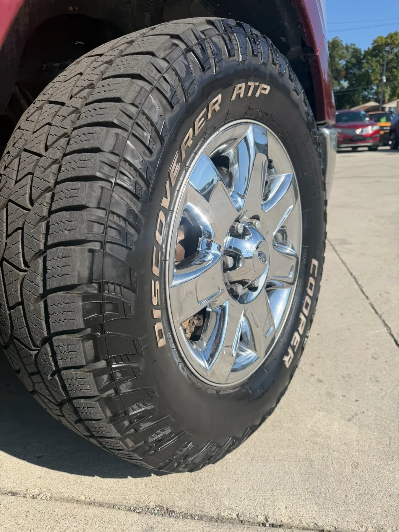 Used 2014 Ford F150 XLT w/ Equipment Group 302A Luxury AWD/4WD image 9