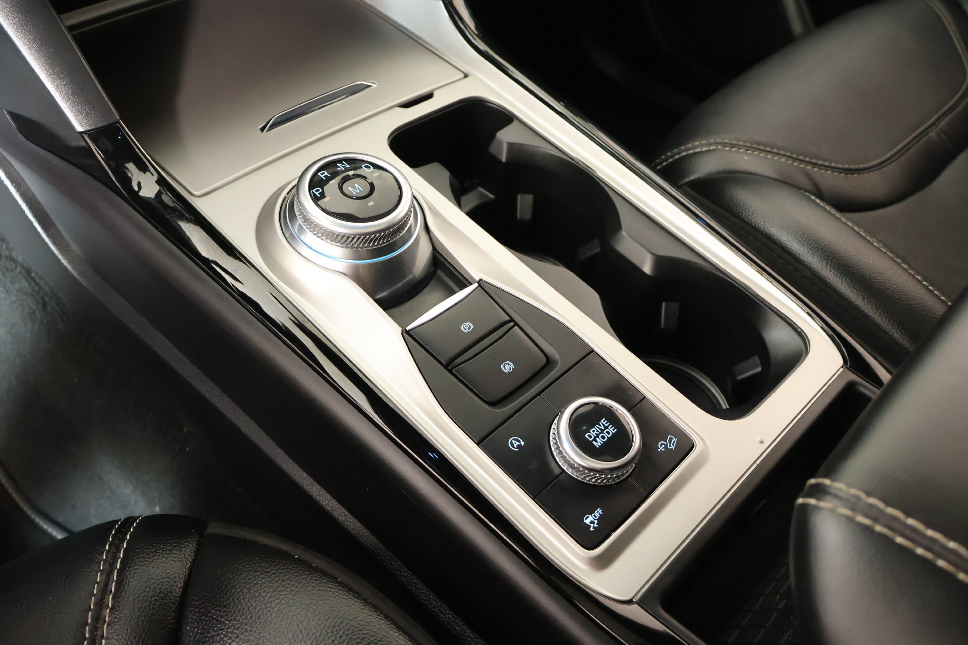 Used 2023 Ford Explorer ST w/ Equipment Group 401A AWD/4WD image 9