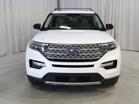 Used 2021 Ford Explorer Limited w/ Equipment Group 301A AWD/4WD image 29