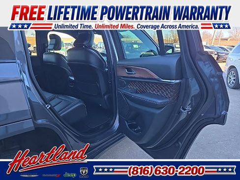 Used 2025 Jeep Grand Cherokee Summit AWD/4WD image 87