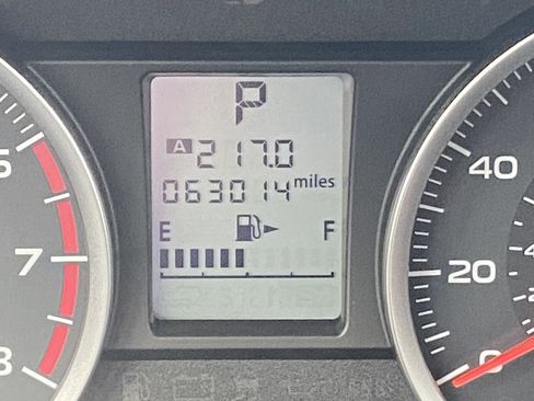 Used 2017 Subaru Forester 2.5i Premium w/ All-Weather Package image 11