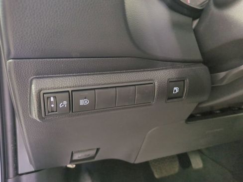 Used 2023 Toyota Corolla LE image 22