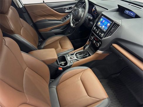 Used 2024 Subaru Forester Touring w/ Pop Package 2 image 4