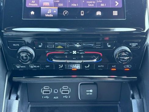 New 2026 Jeep Grand Cherokee L Laredo RWD image 22