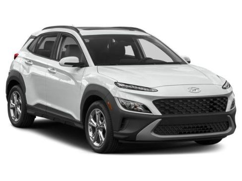 Certified 2022 Hyundai Kona SEL w/ Convenience Package image 9