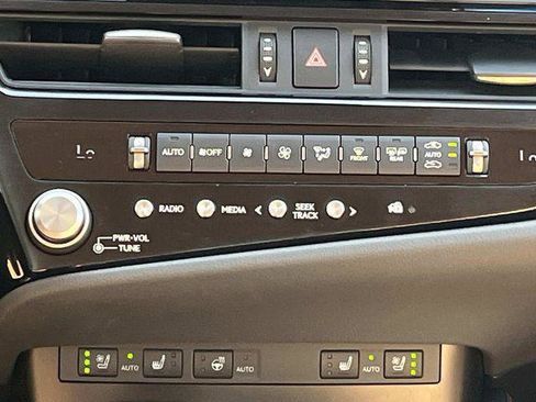 Certified 2025 Lexus ES 350 w/ Premium Package FWD image 16