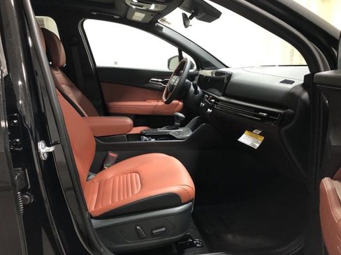 New 2026 Kia Sportage SX image 13