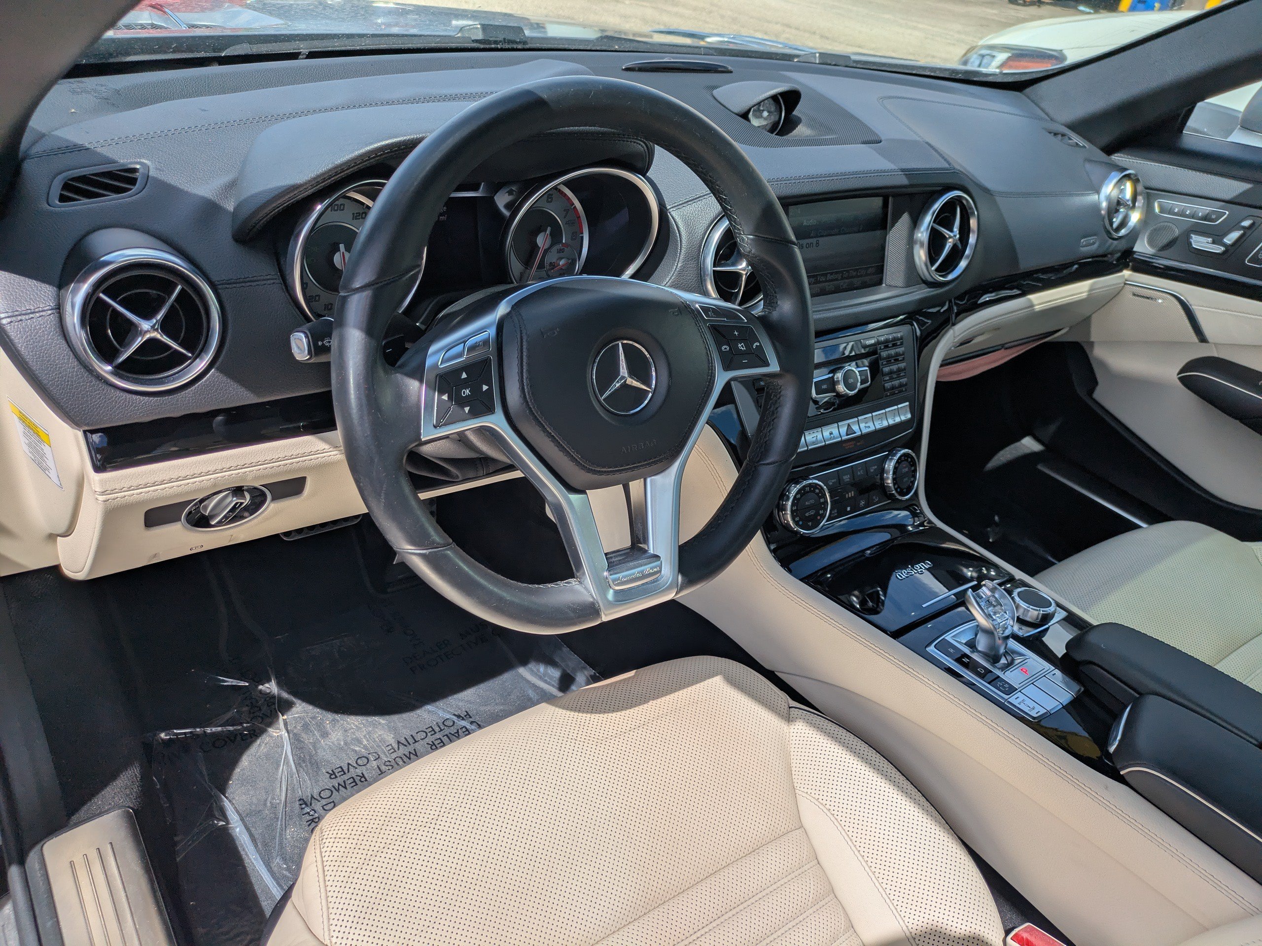 Used 2014 Mercedes-Benz SL 550 image 17