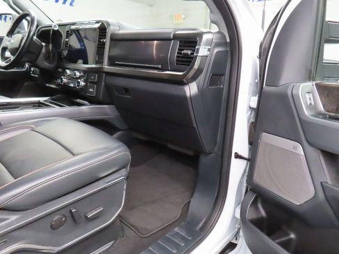 Used 2024 Ford F250 Lariat w/ Lariat Ultimate Package image 36