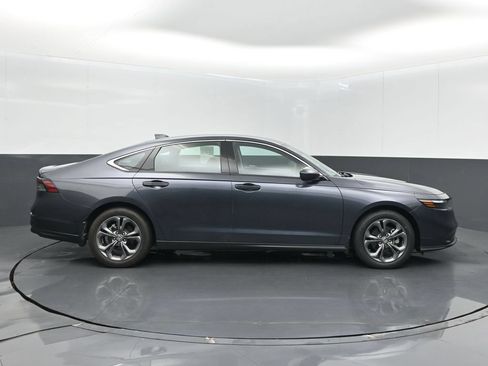 Used 2023 Honda Accord EX image 5