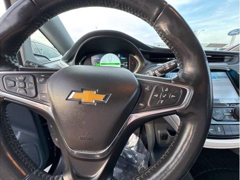 Used 2018 Chevrolet Bolt Premier w/ Driver Confidence II Package image 16