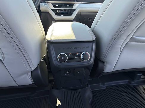 New 2026 Ford Explorer Active AWD/4WD image 43