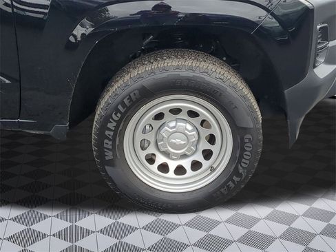 Used 2023 Chevrolet Colorado W/T image 30