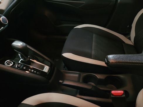 Used 2021 Nissan Versa SV image 26