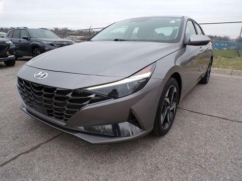 Used 2023 Hyundai Elantra Limited w/ Cargo Package image 1