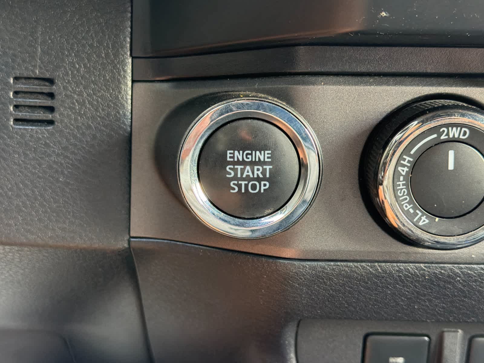 Used 2021 Toyota Tacoma TRD Off-Road w/ Technology Package AWD/4WD image 22