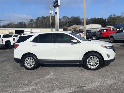 Used 2018 Chevrolet Equinox LT image 2