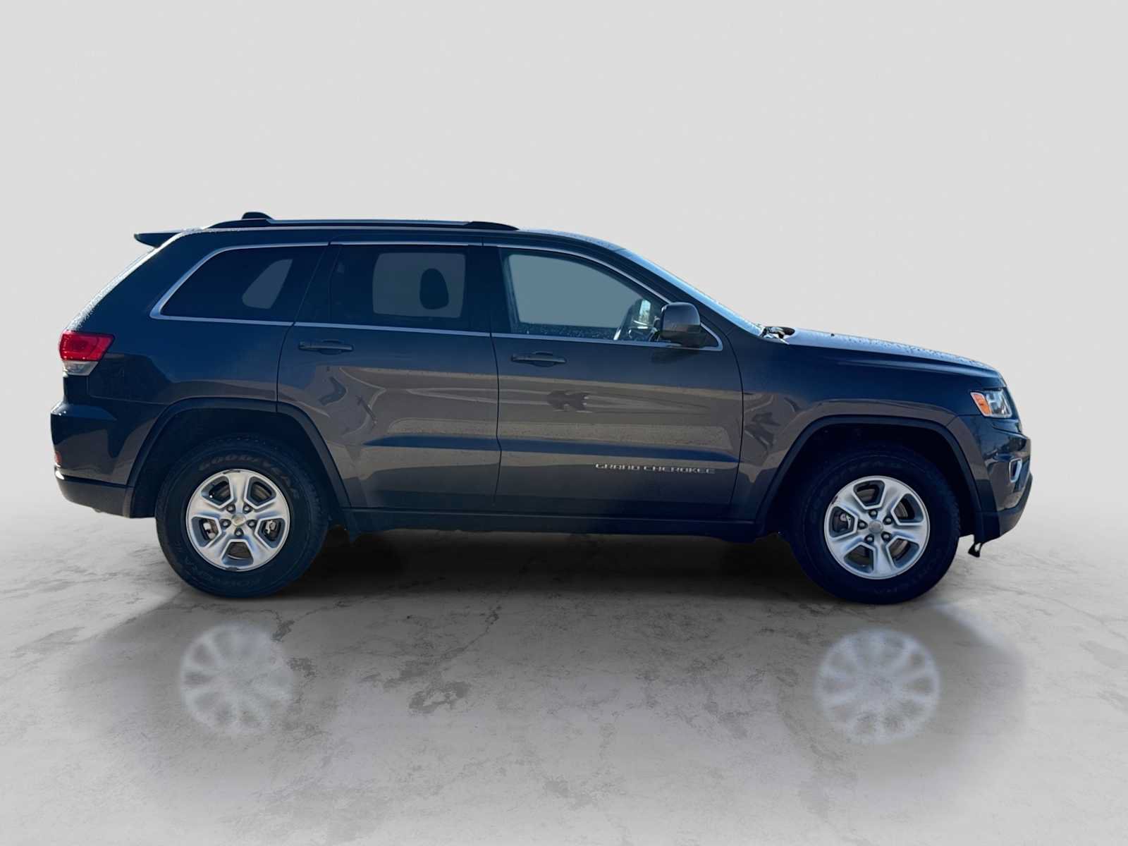 Used 2015 Jeep Grand Cherokee Laredo w/ Quick Order Package 23E AWD/4WD image 7