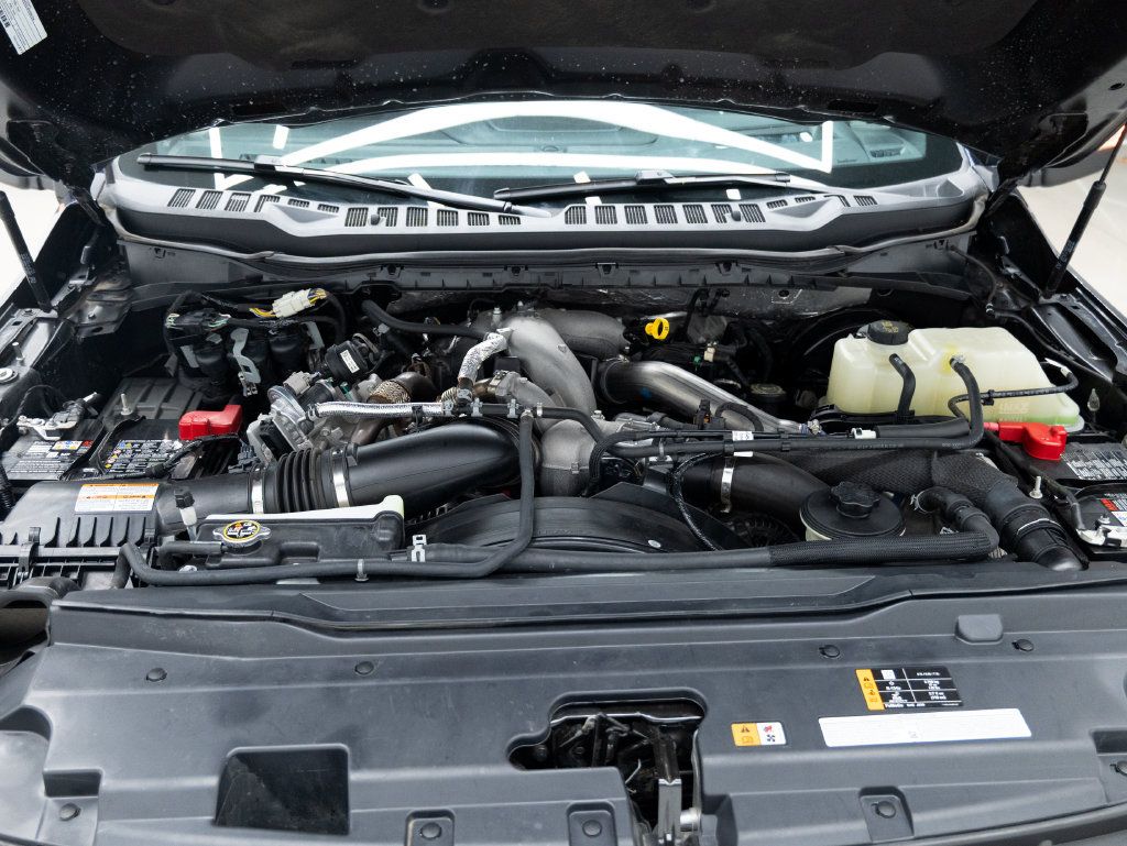 Used 2025 Ford F350 Platinum AWD/4WD image 27