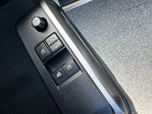 Certified 2019 Toyota Tacoma SR5 w/ SR5 Appearance Package (SM) image 21