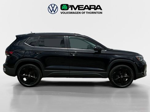 New 2025 Volkswagen Taos SEL image 6
