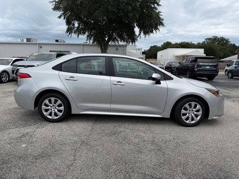 Used 2024 Toyota Corolla LE FWD image 11