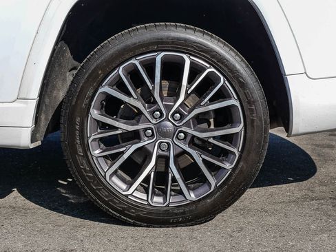 Used 2021 Jeep Grand Cherokee L Summit AWD/4WD image 6