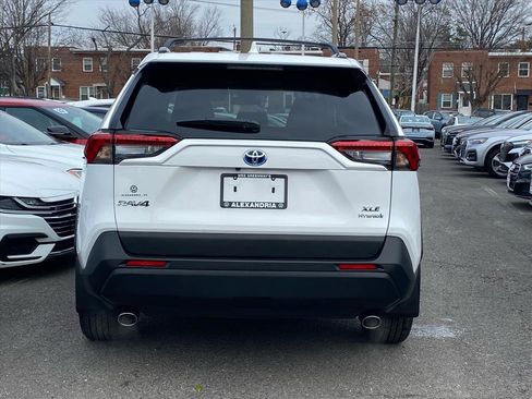 Used 2024 Toyota RAV4 XLE image 4