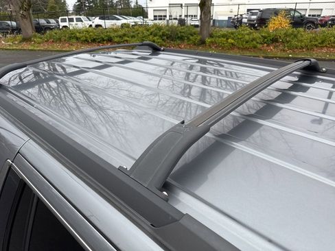 Used 2020 Chevrolet Traverse Premier w/ Redline Edition image 11