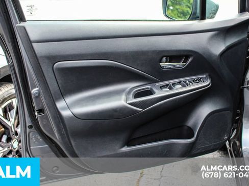 Used 2024 Nissan Versa SV FWD image 33