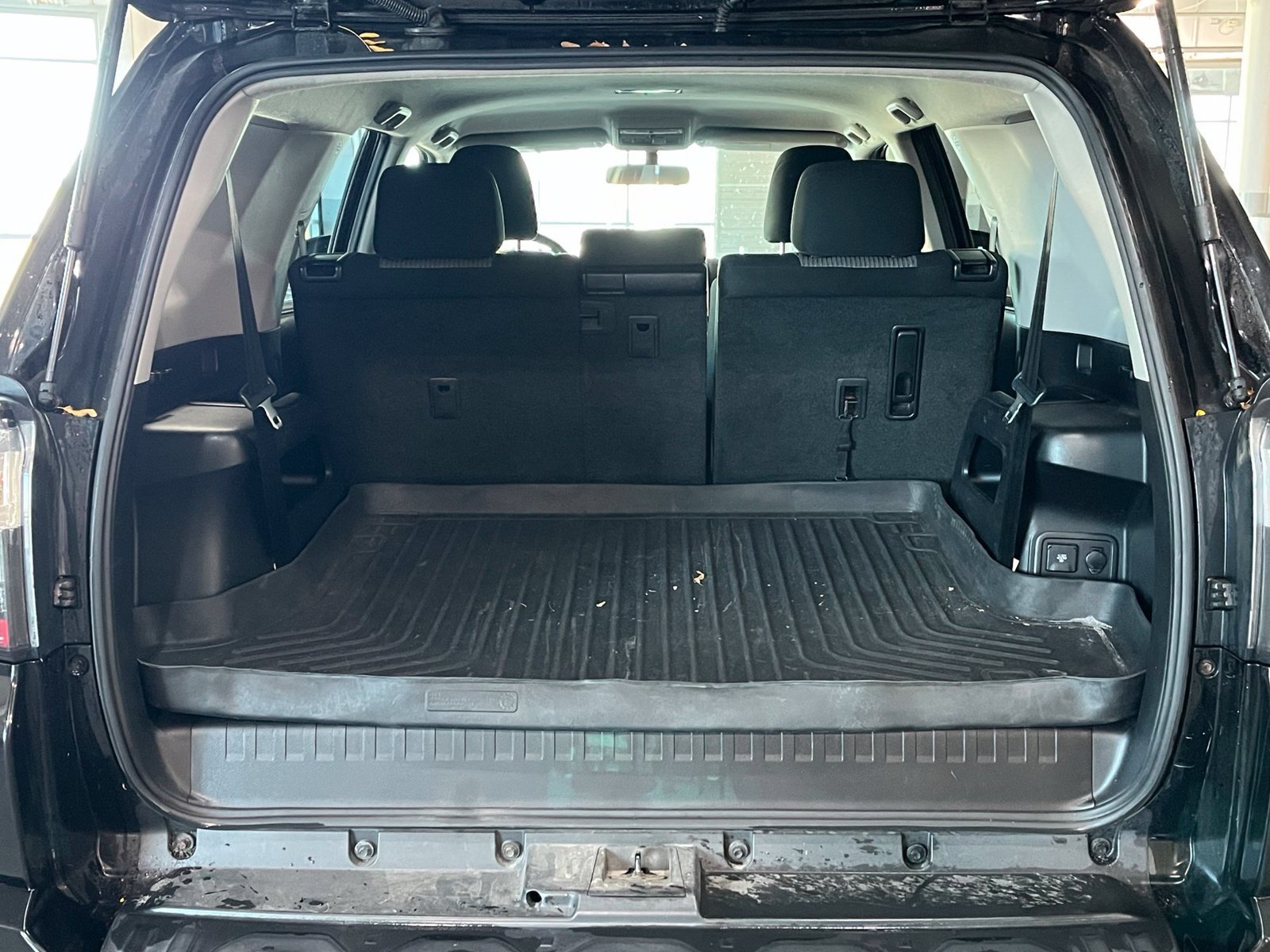 Used 2014 Toyota 4Runner SR5 AWD/4WD image 10