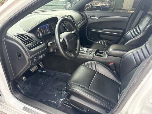 Used 2023 Chrysler 300 C RWD image 15