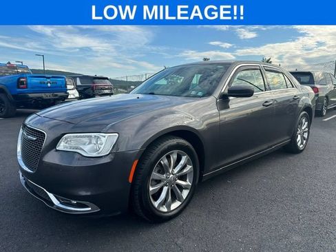 Used 2015 Chrysler 300 Limited w/ Driver Convenience Group AWD/4WD image 5