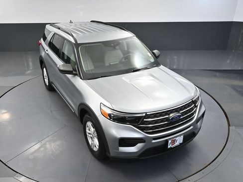Used 2022 Ford Explorer XLT RWD image 53