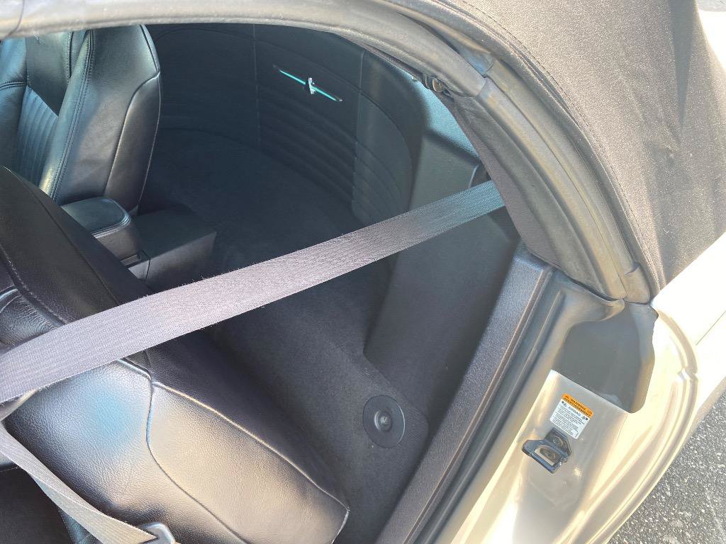 Used 2004 Ford Thunderbird RWD image 18