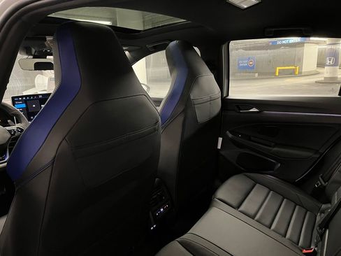 New 2026 Volkswagen Golf 2.0T image 23