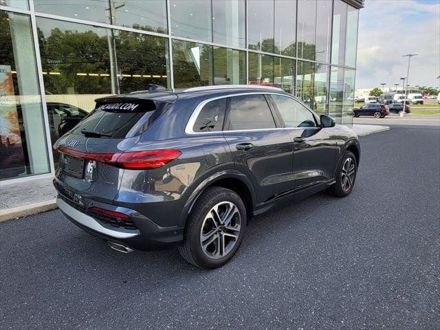 Certified 2025 Audi Q5 Premium AWD/4WD image 6