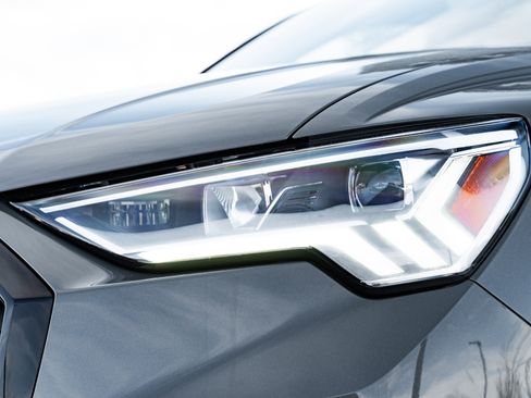 New 2025 Audi Q3 2.0T Premium Plus image 36